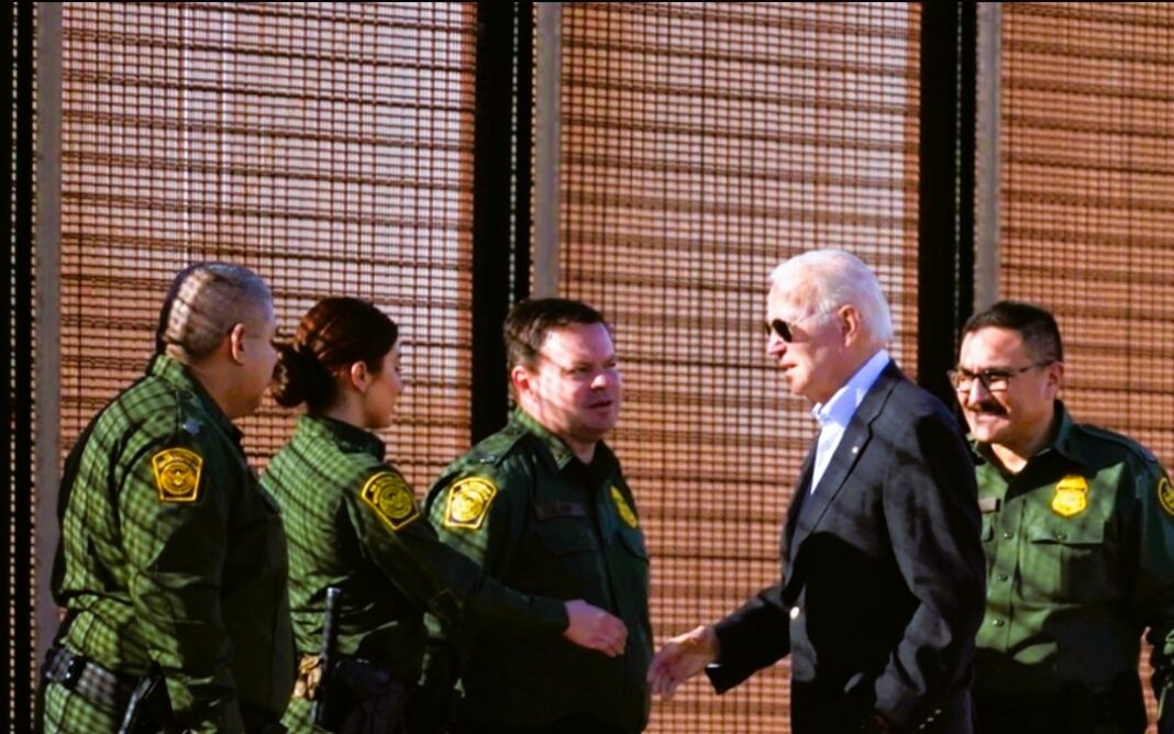 Biden visits US-Mexico border